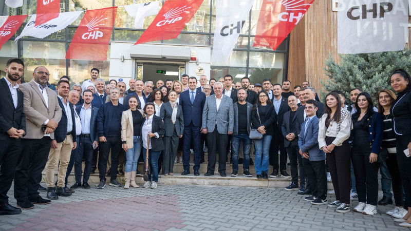 CHP İzmir İl Başkanı Güç’ün Katılımıyla Bornova’da Üyelik Rozet Töreni Düzenlendi