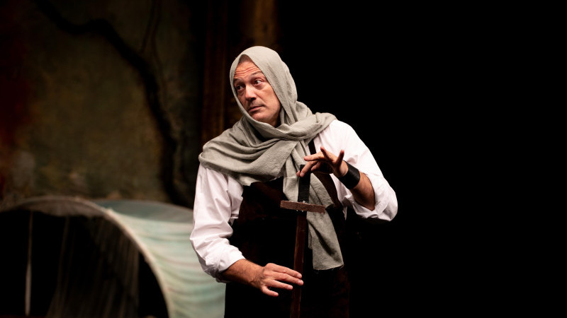 İzmir Şehir Tiyatroları'nda maaş skandalı: Levent Üzümcü'nün 175 Bin TL maaşı gündemde