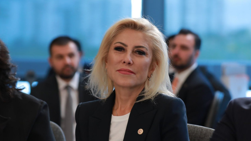 AK Parti İzmir Milletvekillerine Genel Merkezde Yeni Görev