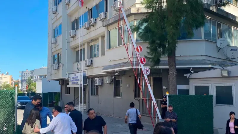 Buca Operasyonu Sonrası Emniyet Önünde Bekleyiş Başladı