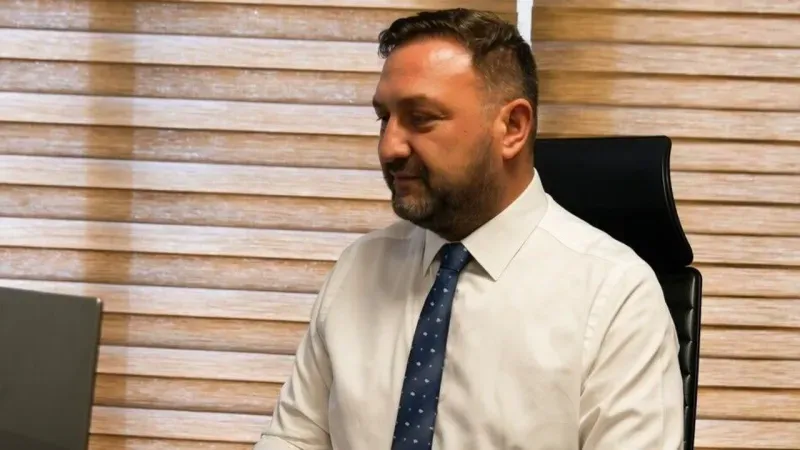 CHP İzmir'in yeni il başkanı Utku Gümrükçü'den ilk mesaj: İzmir'i yeniden birleştireceğiz