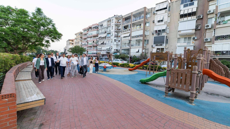 Karşıyaka'ya kesintisiz bisiklet yolu geliyor!