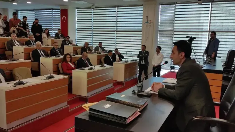 Bayraklı Meclisi'nde katı atık bedeli tartışması