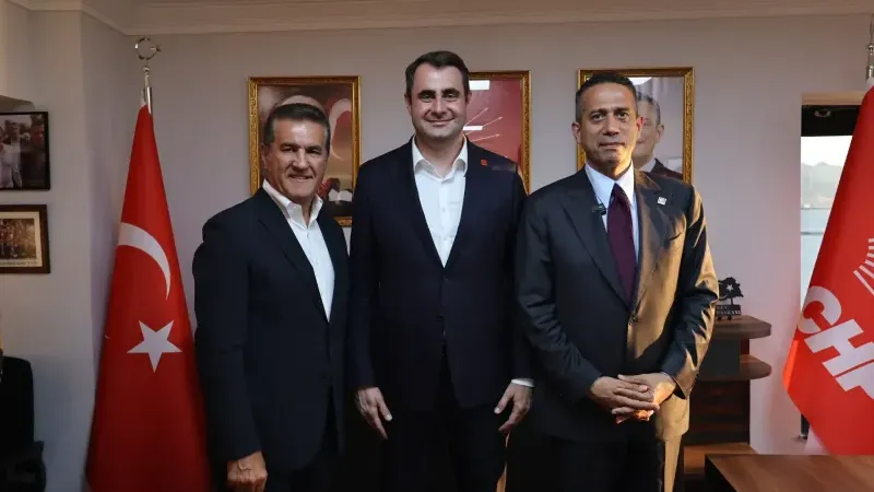 Ali Mahir Başarır'dan İzmir'de Utku Gümrükçü'ne sert sözler