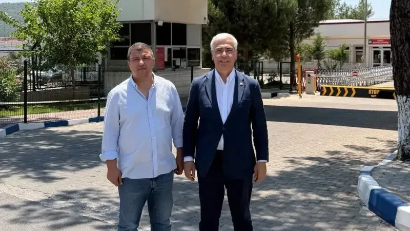 CHP İzmir Milletvekili Salih Uzun Tunç Soyer'i ziyaret etti