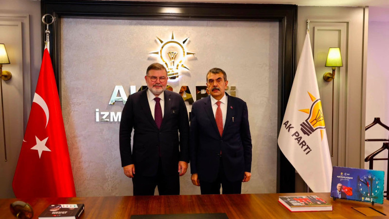 Bakan Tekin’den AK Parti İzmir İl Başkanlığı’na ziyaret